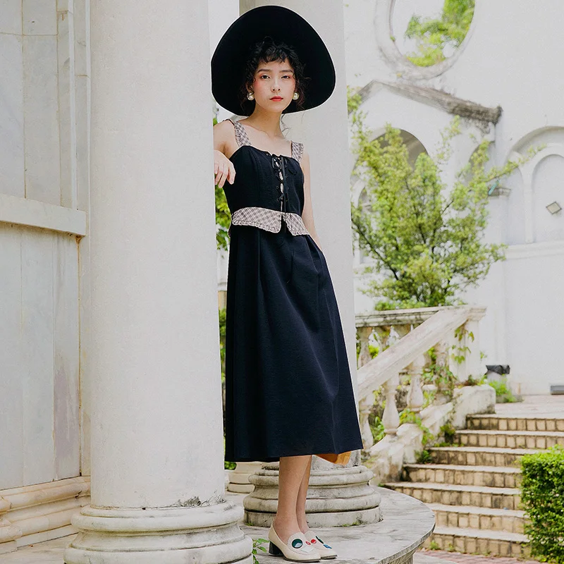 

Summer Vintage Strap Dresses Women Elegant French Retro Backless One Piece Dress Female Casual Gothic Beach Midi Dress 2021