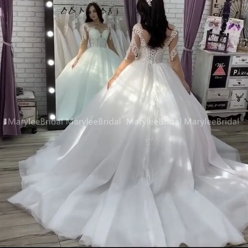 Sexy Deep V-Neck Ball Gown Wedding Dress With Long Sleeves 2020 Appliques Lace Up Back Russia Bride Vintage Gowns | Свадьбы и
