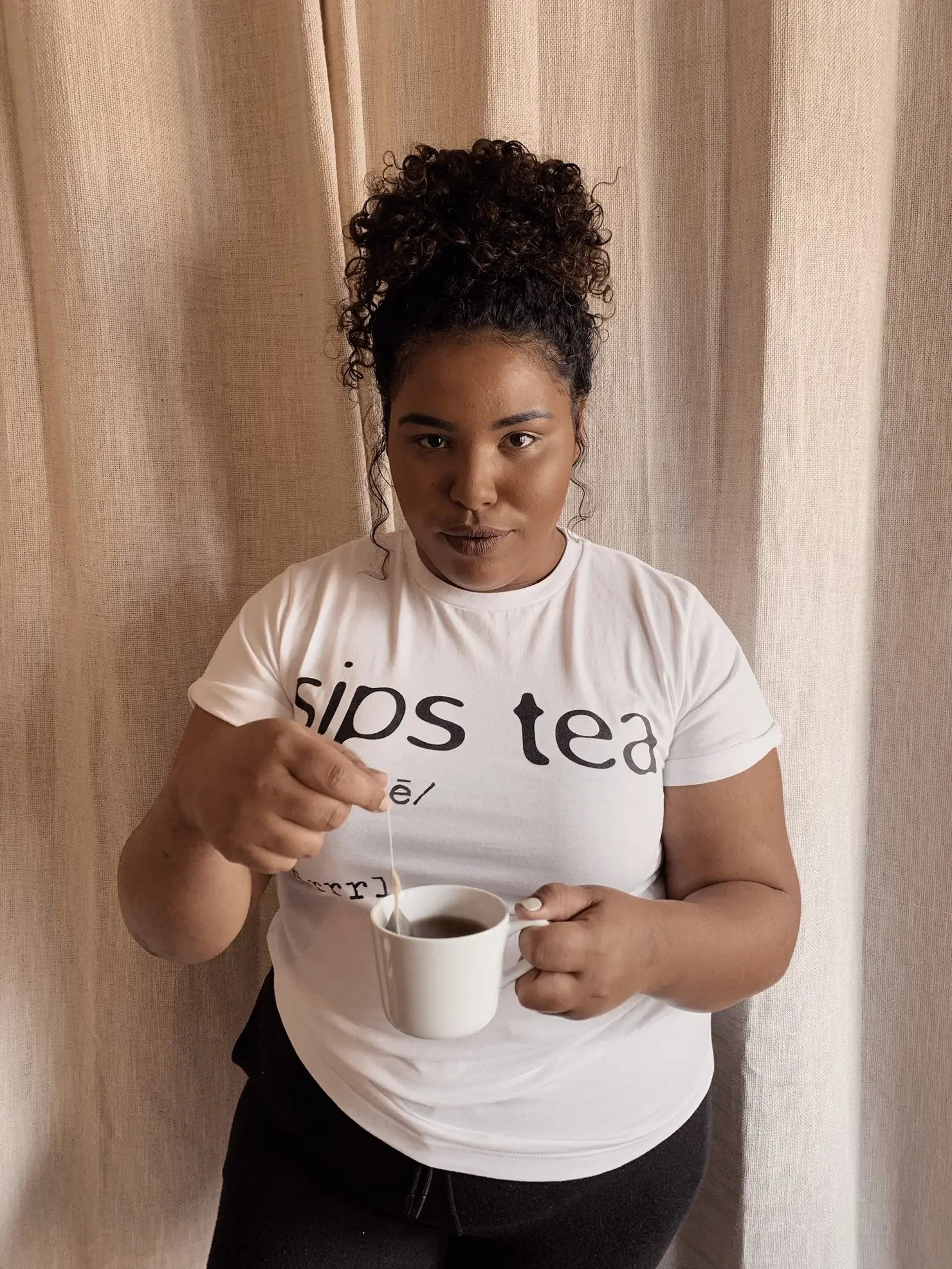 Женская хлопковая Футболка с принтом SIPS TEA повседневная хипстерская футболка