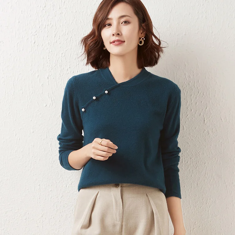 

2021 Autumn New Chinese Styled Women Mandarin Collar Pullover Sweater 100% Fine Wool Soft Trend Colors Lady Jumpers Pearl Button