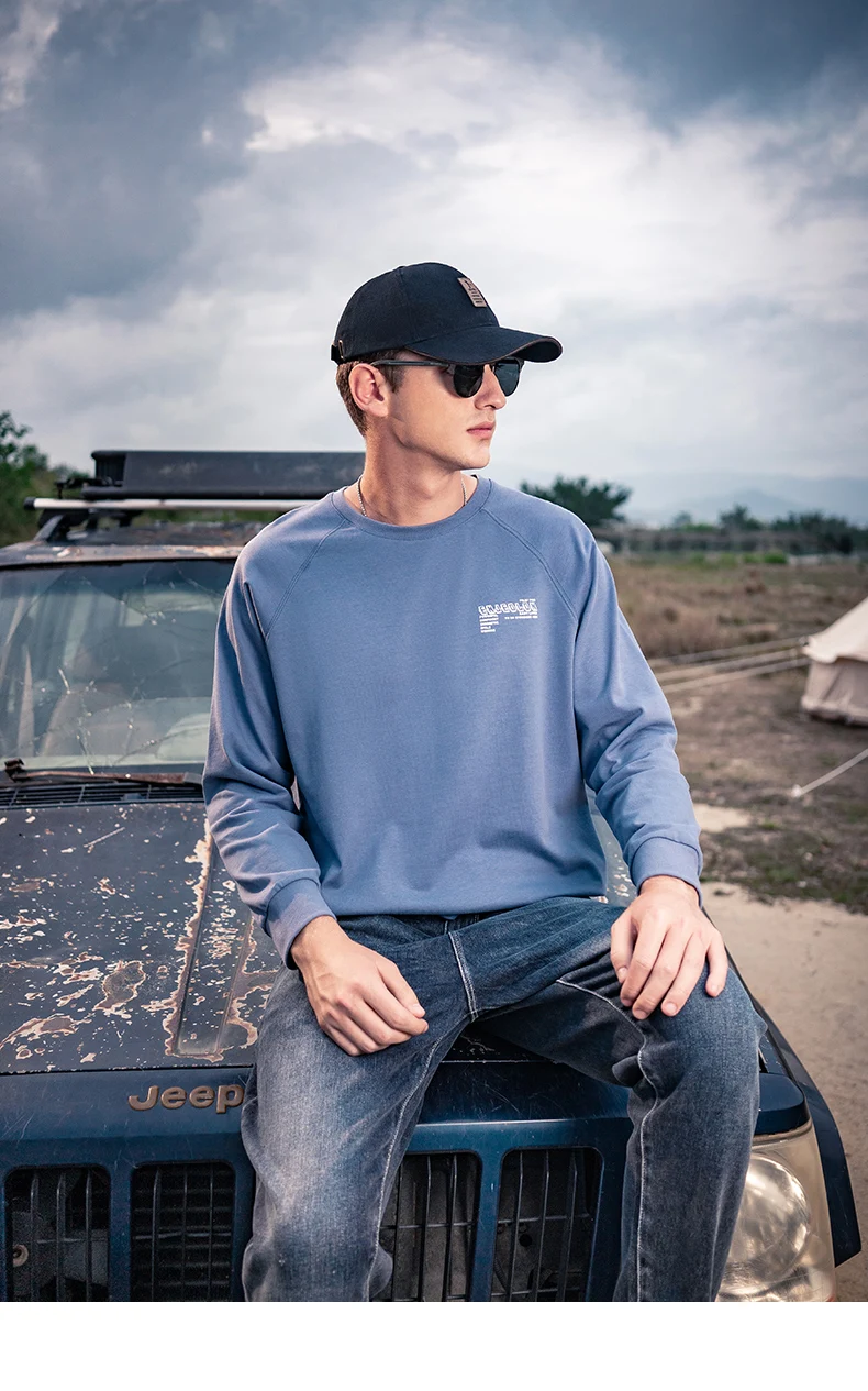 

Мужская толстовка с круглым вырезом и вышивкой