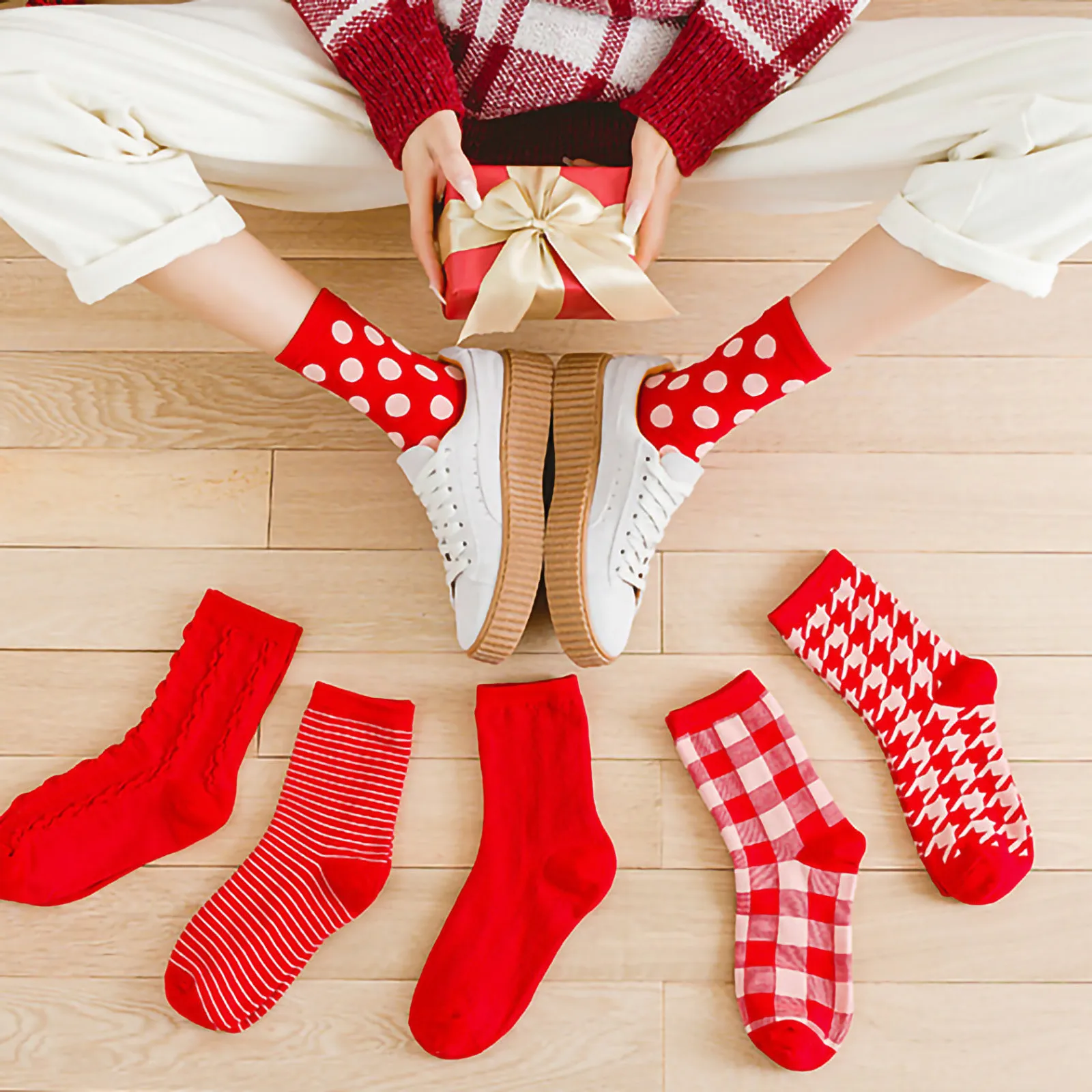 

SAGACE Women's socks autumn and winter couple's big red middle tube socks festive red stockings leisure and comfortable socks