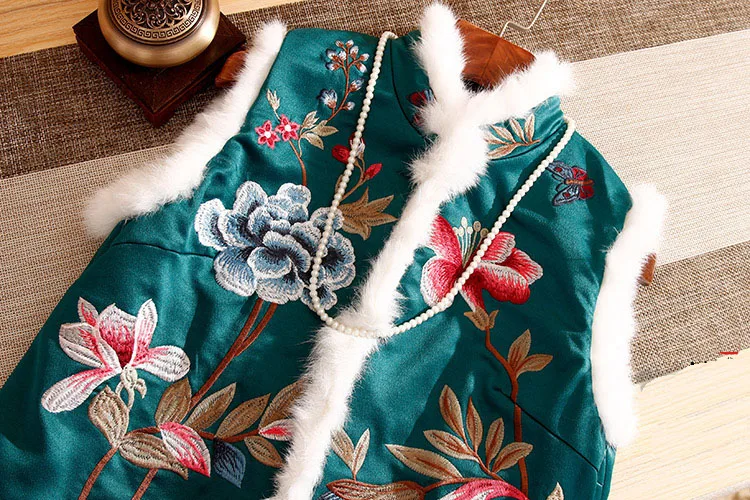 High-end New Autumn Women Cotton Vest Top Stitching Rabbit Hair Chinese Style Retro Embroidery Elegant Lady Sleeveless Vest