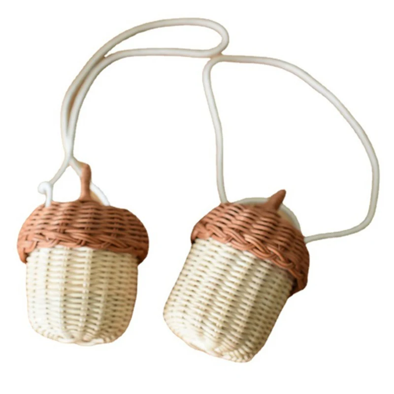 

Handwoven Round Rattan Bag Bucket Woven Shoulder Rattan Bag Photo Props