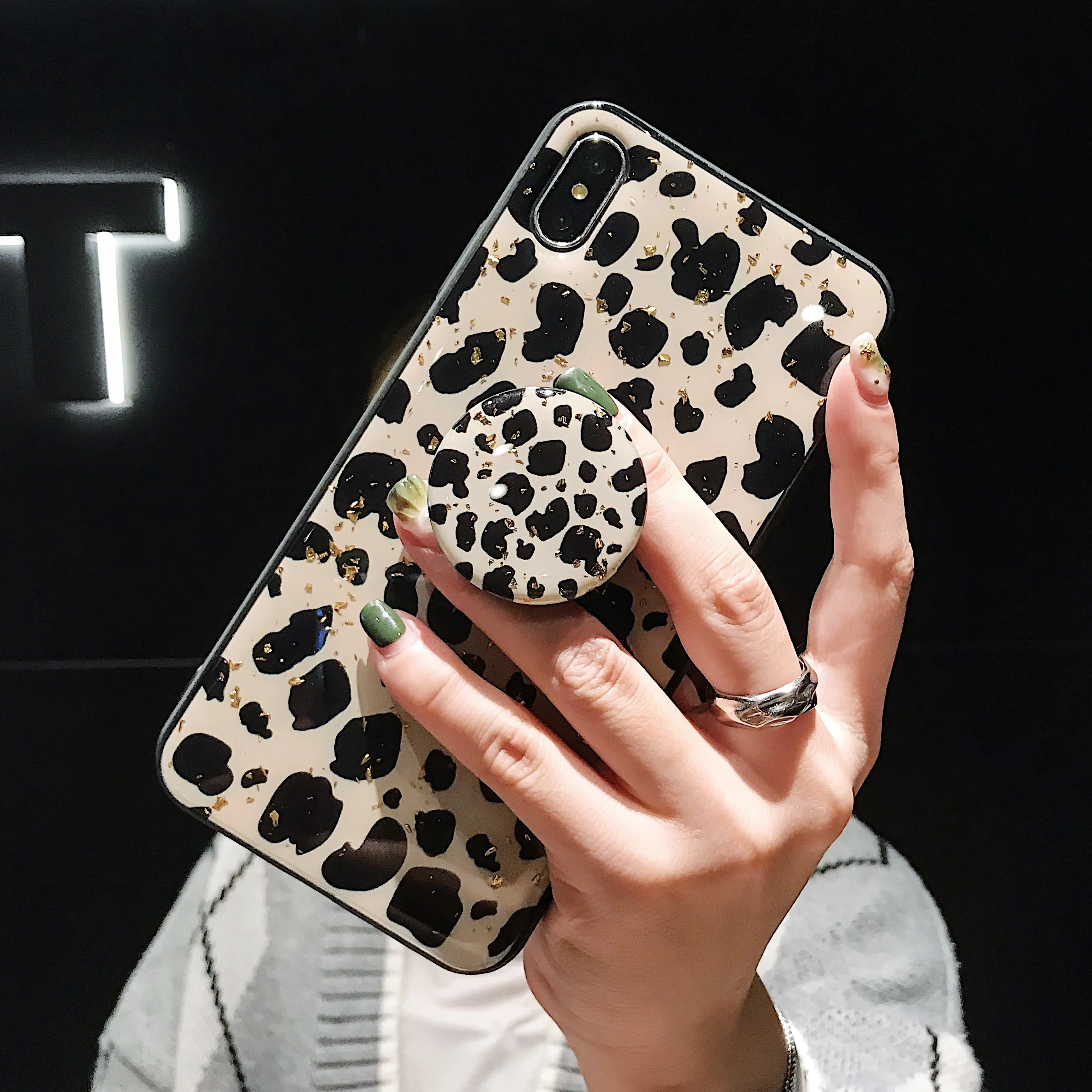 Леопардовый блестящий чехол для телефона с держателем iPhone 7 8plus x xs xr xsmax i11 pro max