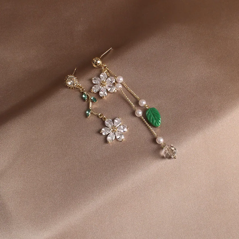 Блестящие боковые новые аксессуары циркониевые серьги гвоздики с цветком для