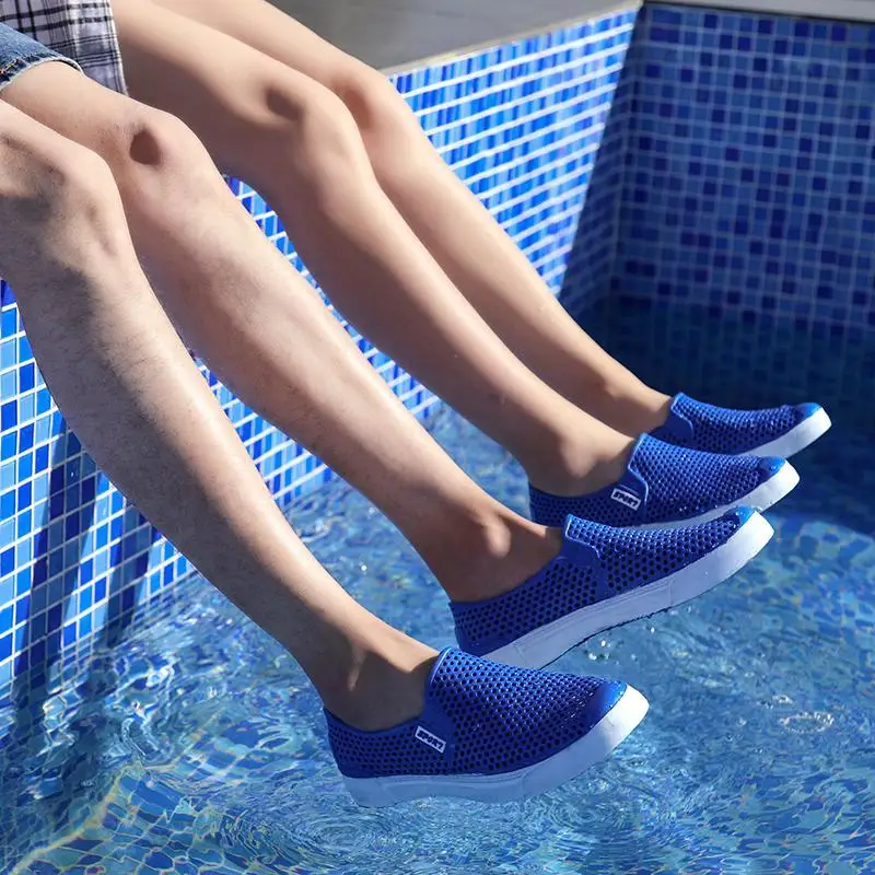 

2021 New Men's Beach Shoes Outdoor Thick-sole Non-slip Dual Slipper Sandals Ins Hot Boys Hole Shoes Large Size Lazy Flip Flops