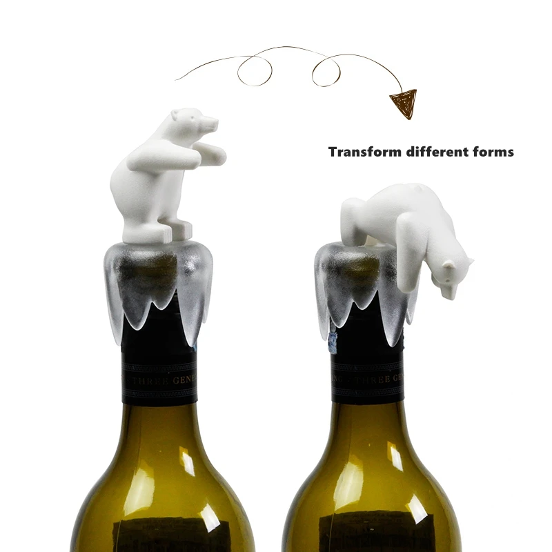 

Креативный чехол для вина в виде белого медведя