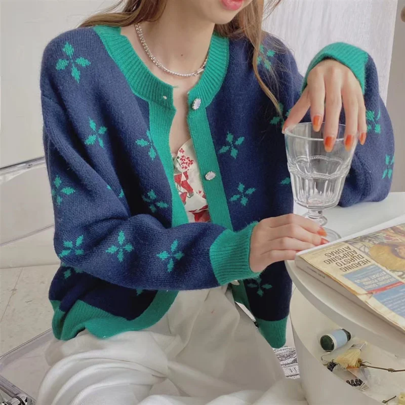 

Женский трикотажный однобортный свитер в стиле Харадзюку, свободный свитер с узором ромбиками и V-образным вырезом, корейский Кардиган, пал...