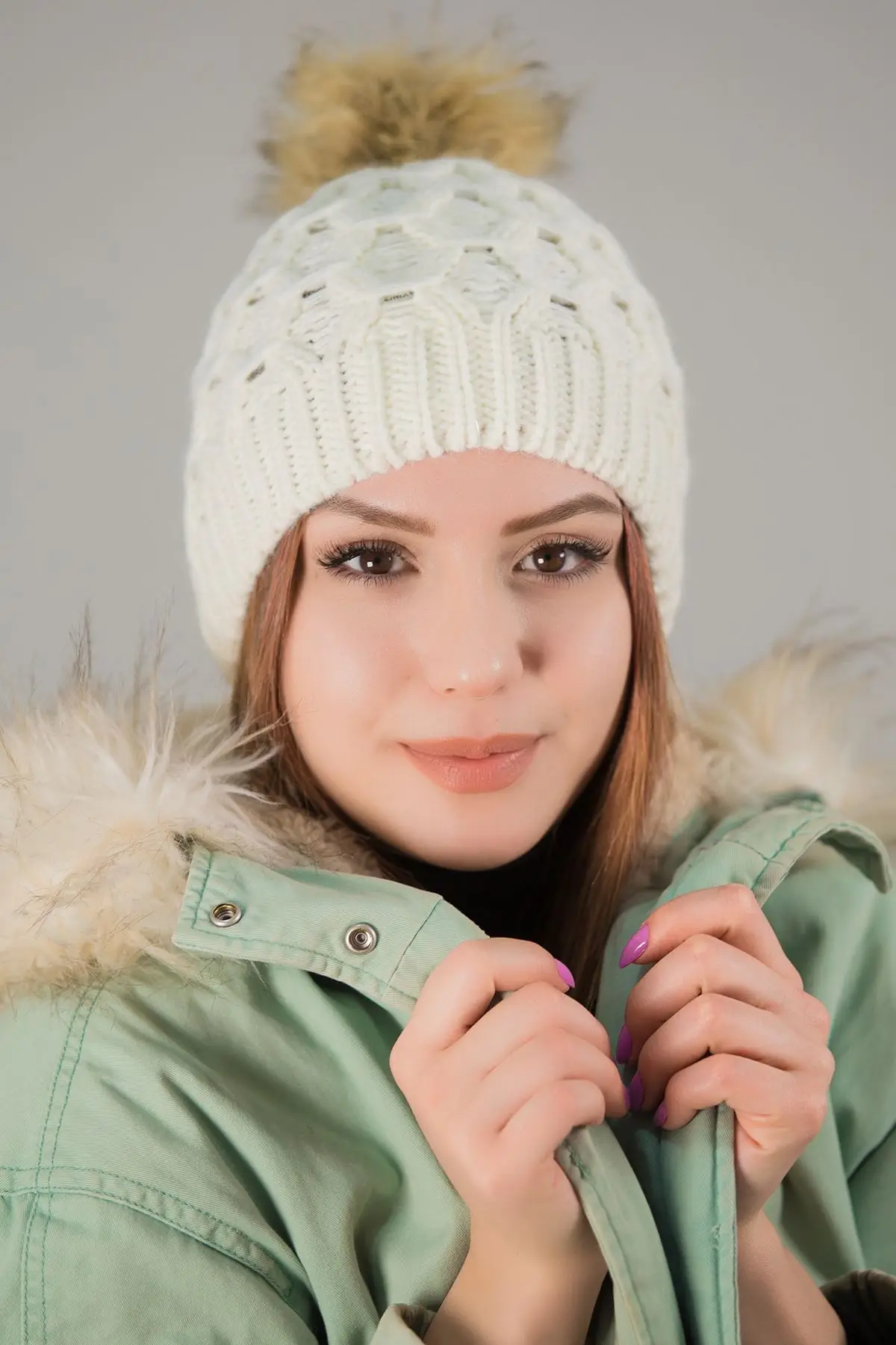 

Pompom Beanie Ecru