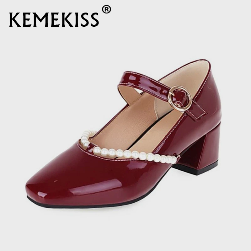 

KemeKiss большой Размеры; Большие размеры 32-43; Модные женские туфли-лодочки; Квадратный носок туфли на толстом каблуке с жемчугом, ремешком с пря...