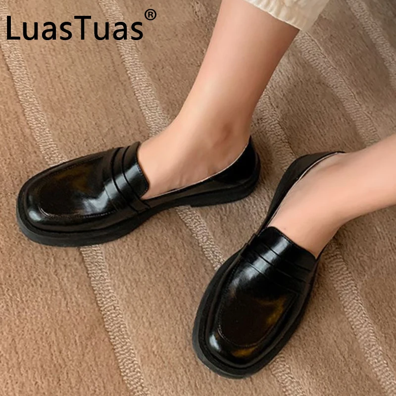 

Женские туфли на плоской подошве, из натуральной кожи, размеры 34-40