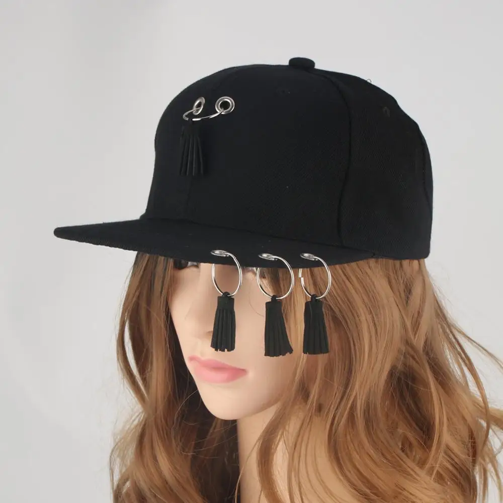 Детская модная бейсболка с металлическим кольцом и железными кисточками