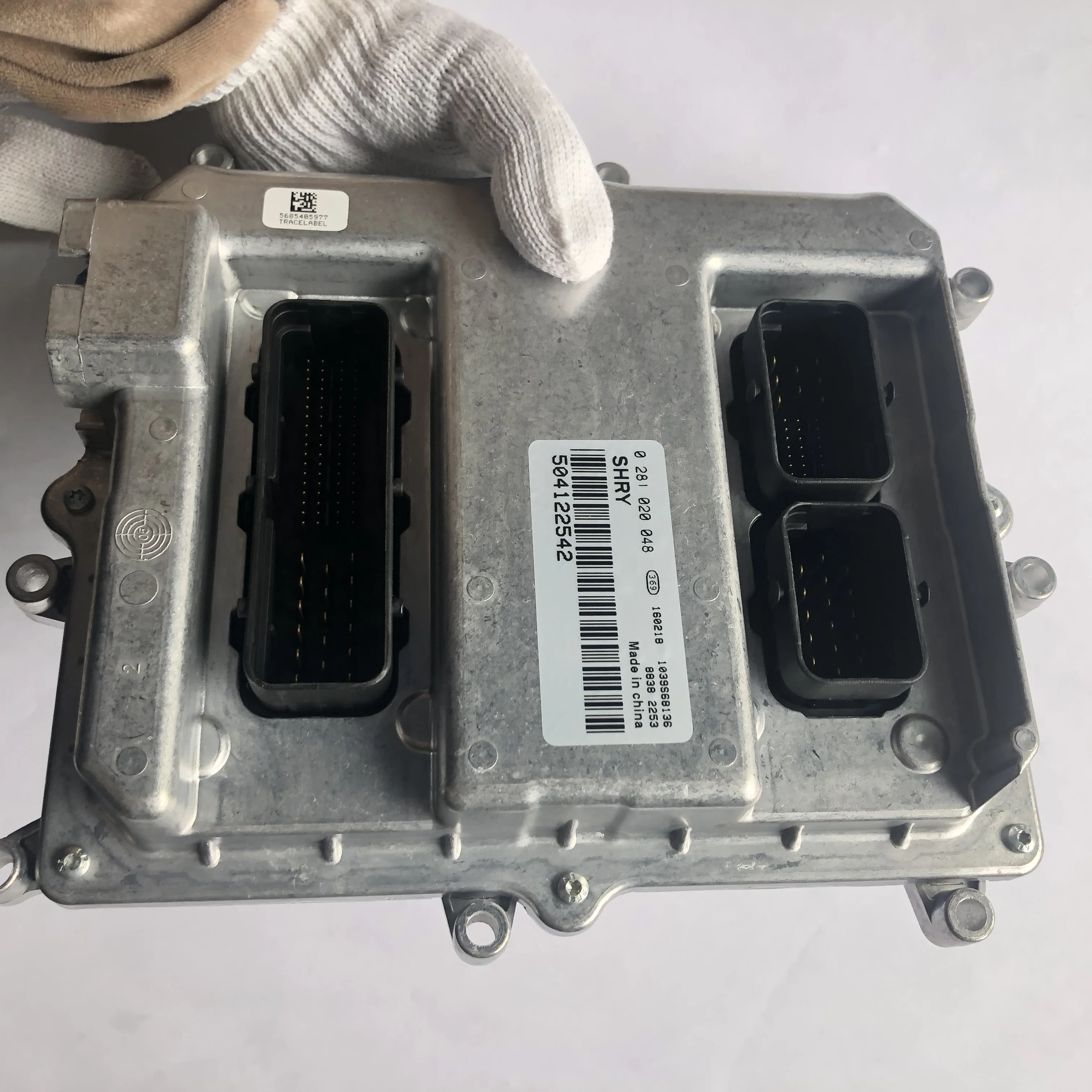 

Автоматический модуль управления двигателем ECM ECU 0281020048 EDC7UC31