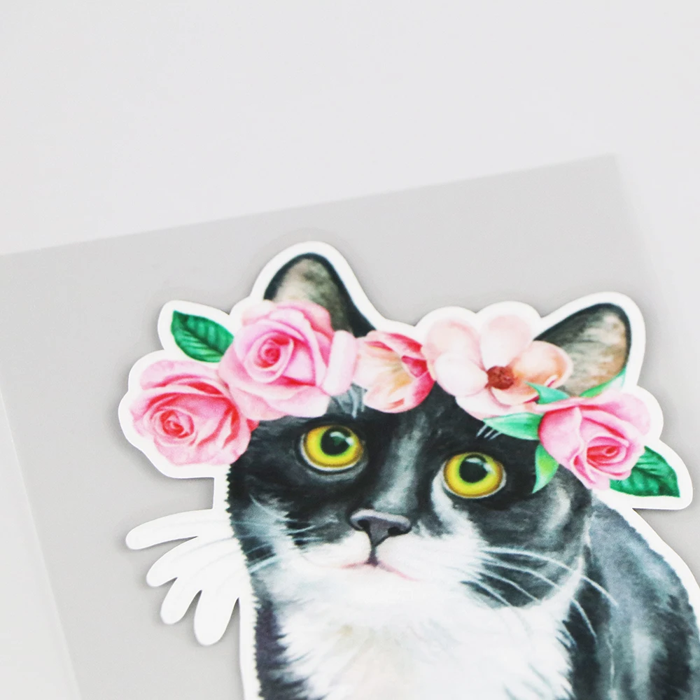 

YOJA 9.517CM Cat With Wreath Cartoon Car Stickers Scratch Occlusion Decoration Accessories 19B-0080