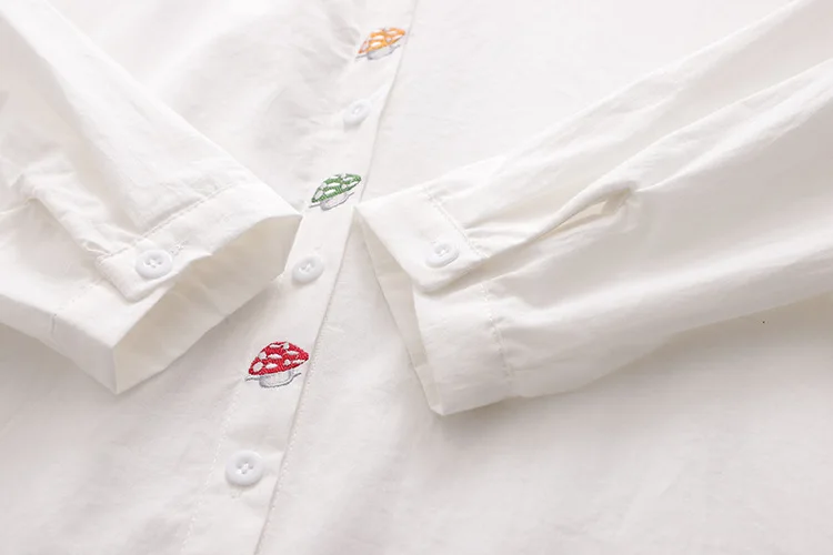 

Blouse And Tops Single-Breasted Three-Dimensional Cartoon Button Long Sleeve Shirt Women Sweet Turn-Down Collar Shirts 2112771