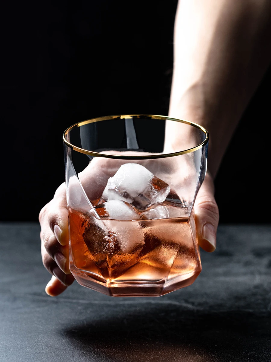 Винный бокал креативный стеклянный с кристаллами созвездий стильный для