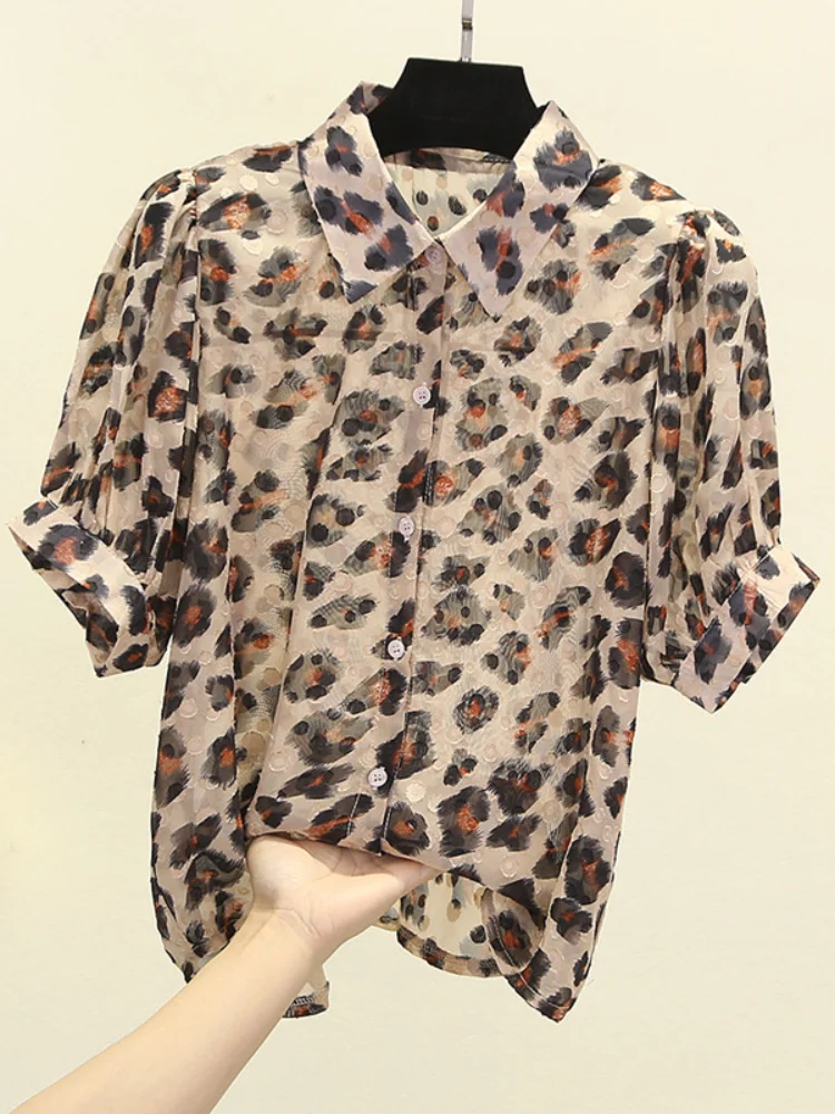 

Lightweight Chiffon Leopard Women Shirts Summer New 2021 Turn-Down Collar Short-Sleeved Loose Sexy Female Outwear Tops