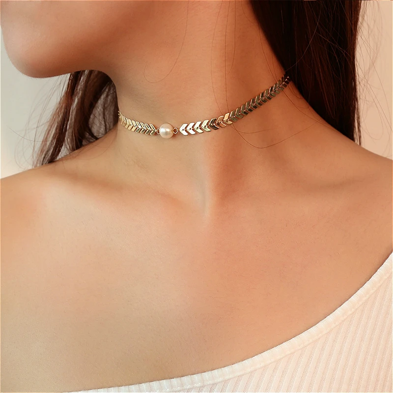 

Fashion Simulated Pearl Choker Necklace Women Gold Color Sequins Simple Snake Chain Necklaces Jewelry Collier Femme