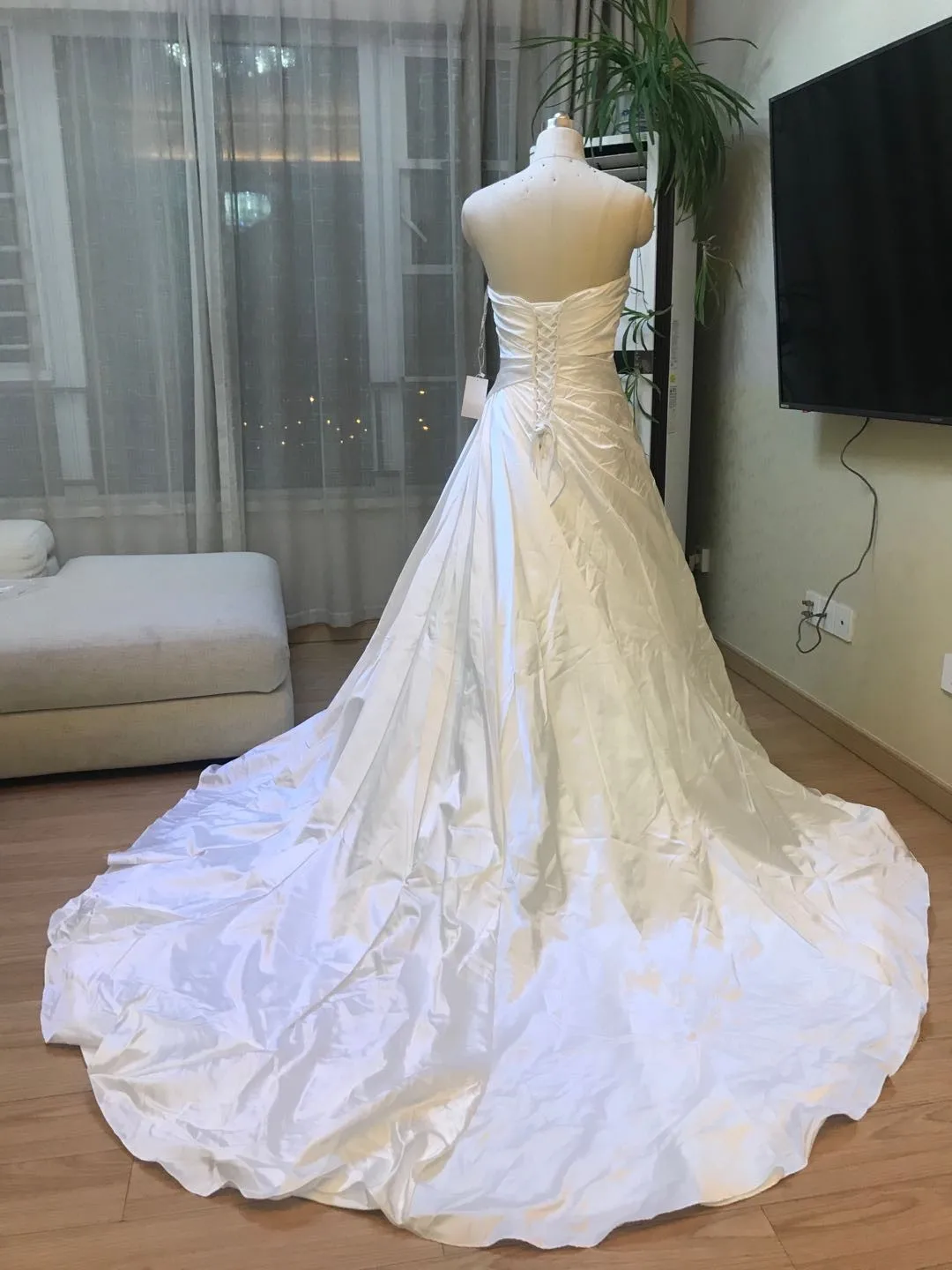 

Stock Clean Classic Vestido Shine Real Photo New Fashion Brand Vintage Satin Lace Up Bridal Gown Bespoke Wedding Dresses