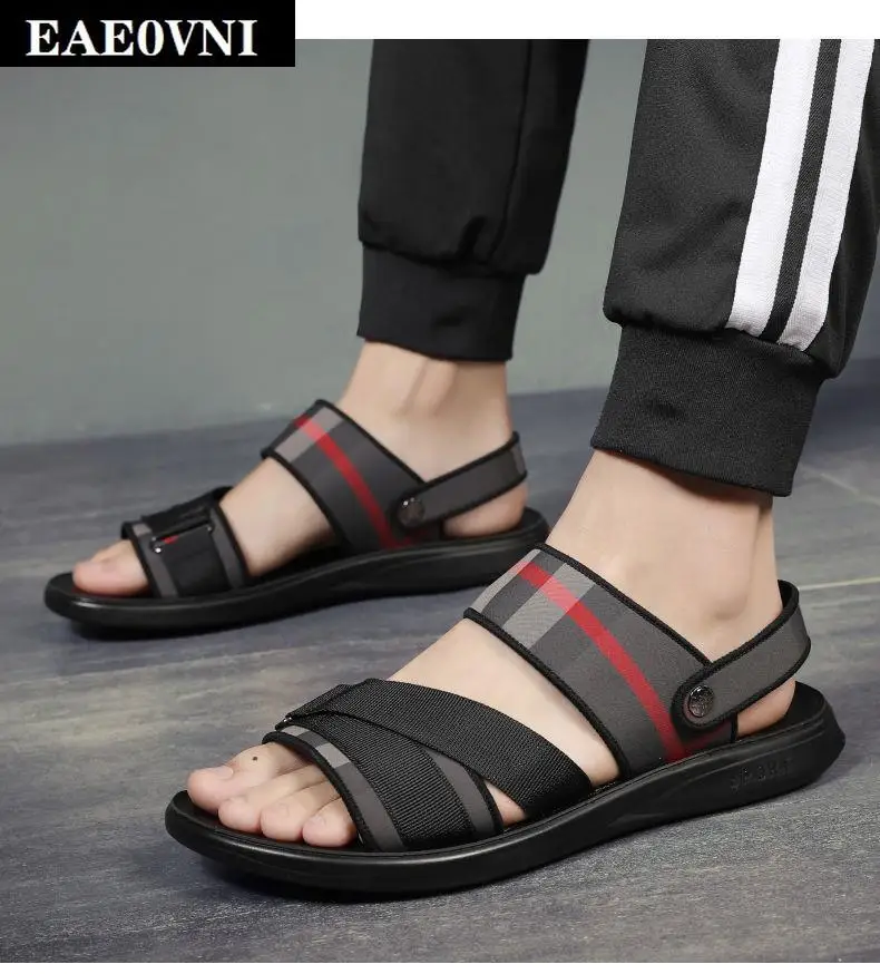 2021 new mens outdoor beach non slip peep toe sandals luxury fashion brand mens slippers casual sandals instagram hot sales free global shipping
