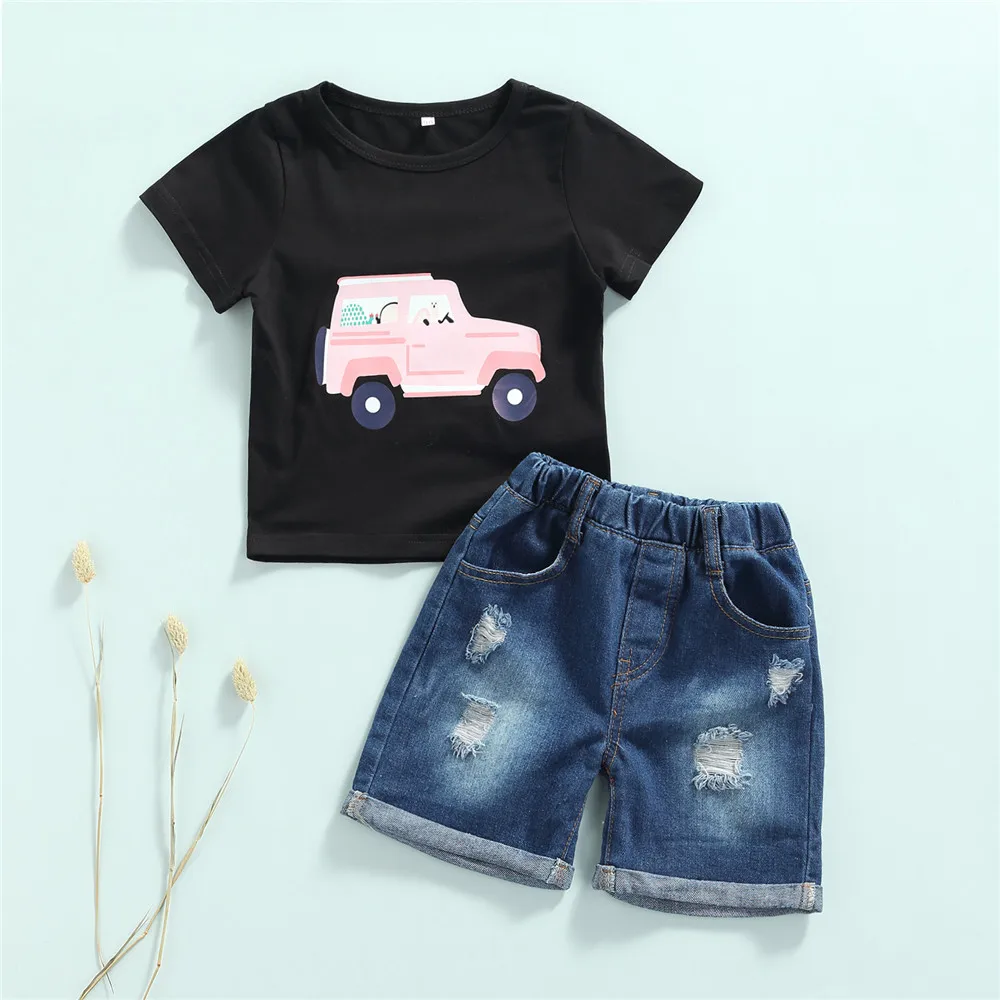 

Комплект одежды для маленьких девочек, футболка с принтом автомобиля, топ, рваные джинсовые шорты, детские повседневные хлопковые наряды на...
