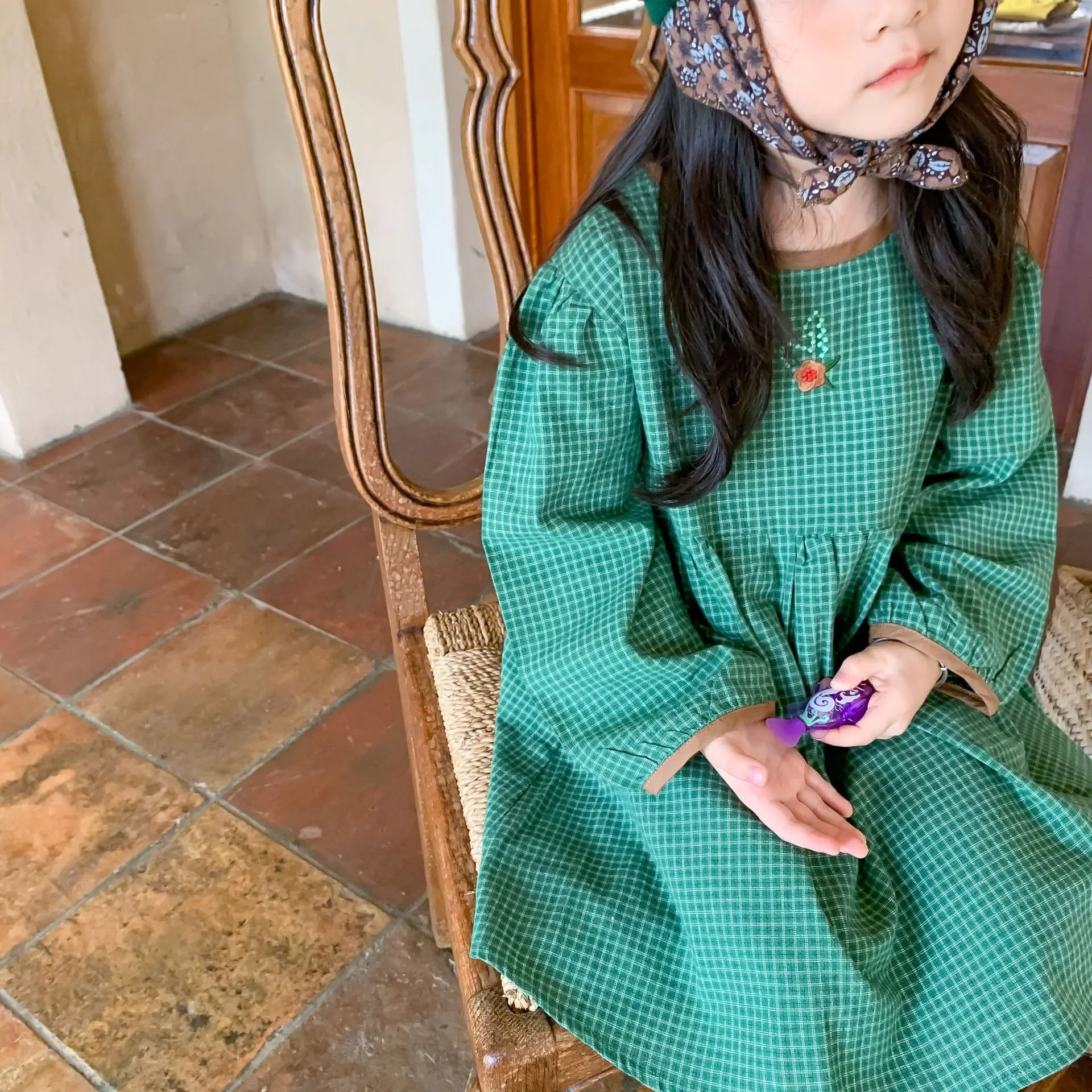 

2021 Girls Autumn New Round Neck Long Sleeve Plaid Embroidered Dress Wholesale Bulk Clothes Spring & Autumn Girls Clothes
