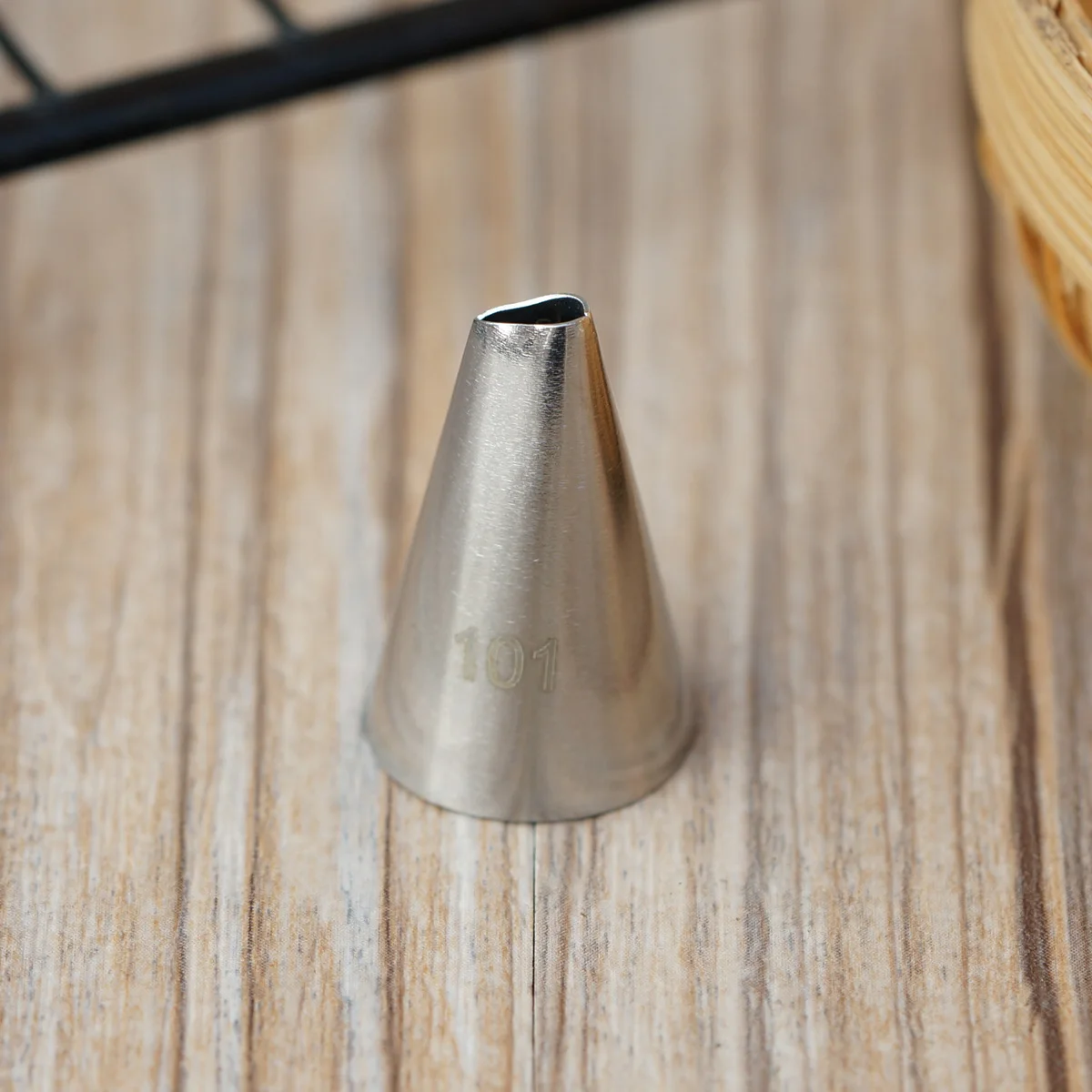 Кондитерский наконечник #101 для украшения лепестков розы кондитерские