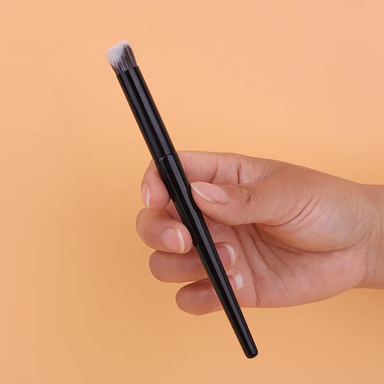 

Angled Concealer Makeup Brush Shadow Foundation Liquid Concealer Brush High Quality Synthetic Hair Face Concealer Makeup Tools