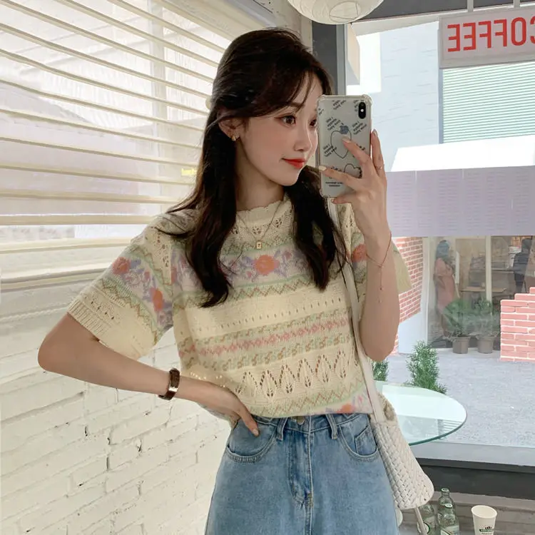 

Women's Hollow Out Blouse Summer 2021 New Thin Slim-fit Commuter Fashion Temperament Female Thin Short-sleeved Print Simple Tops