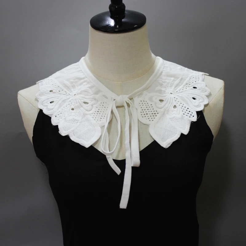 

Q1FA Fashion Women False Collar Hollowed Butterfly Embroidery Fake Collar Tie Clothing Accessories Exquisite Decoration
