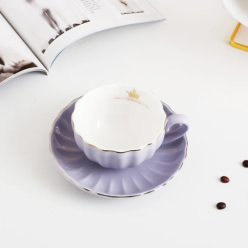 

Cute Pumpkin Cup Ceramic Coffee Mug Set Black Tea Cup Afternoon Flower Tea Cup Saucer Gold Couple Gift Vaso Para Cafe Drinkware