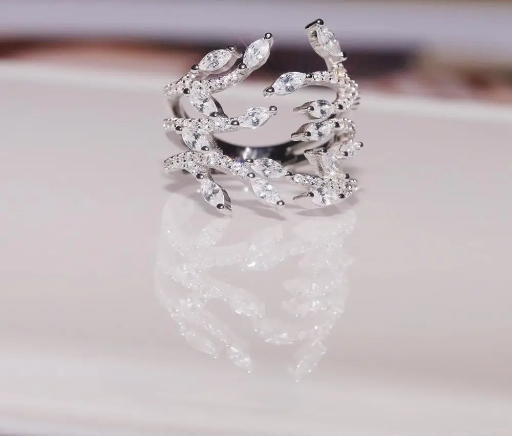 Женское кольцо в виде ветки из серебра 925 пробы | Украшения и аксессуары