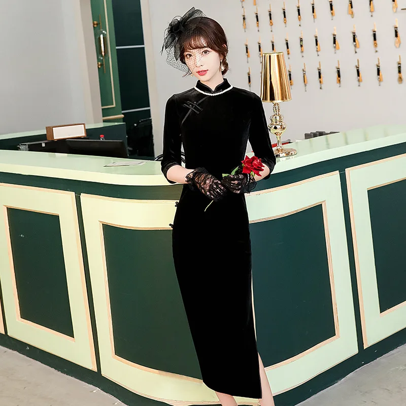 

Black Lady Vintage Mandarin Collar Cheongsam Elegant Slim Velour Straight Qipao Skirt Long Banquet Half Sleeve Chinese Dress 4XL