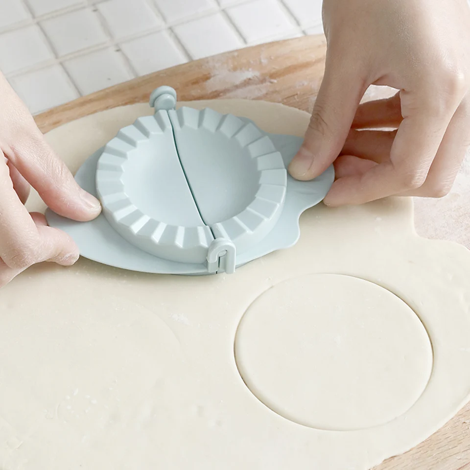 

2021 New DIY Dumplings Maker Tool Wheat Straw Jiaozi Pierogi Mold Dumpling Mold Clips Baking Molds Pastry Kitchen Accessories
