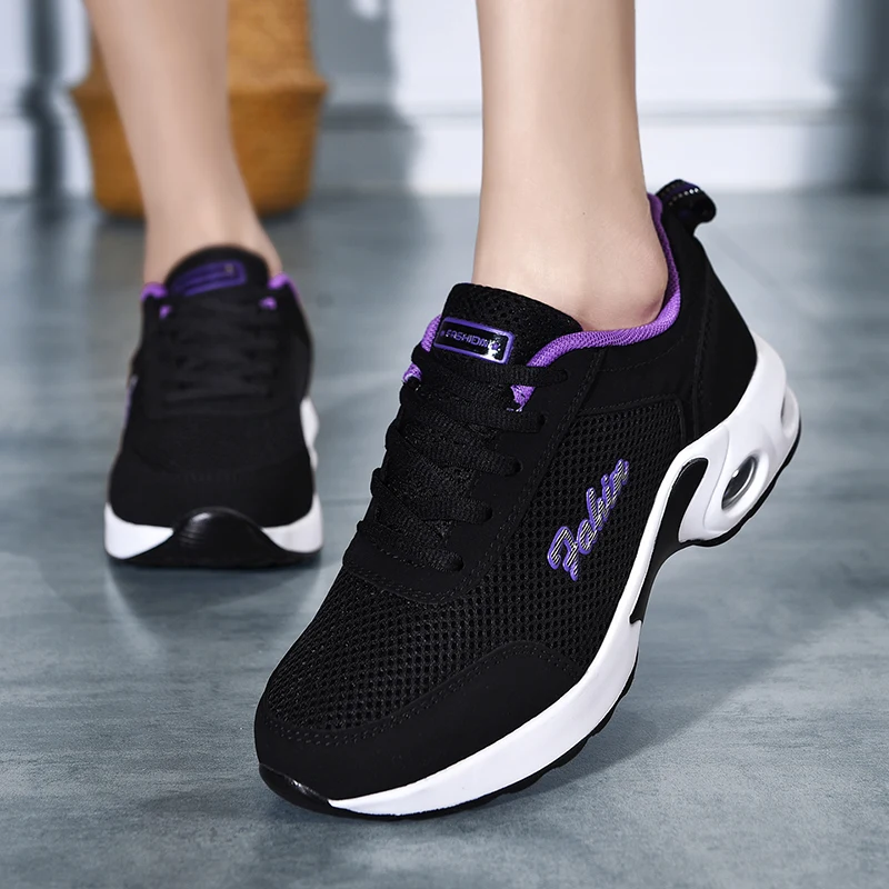 Fashion Women Lightweight Sneakers Running Shoes Outdoor Sports Shoes Breathable Mesh Comfort Running Shoes Air Cushion Lace Up