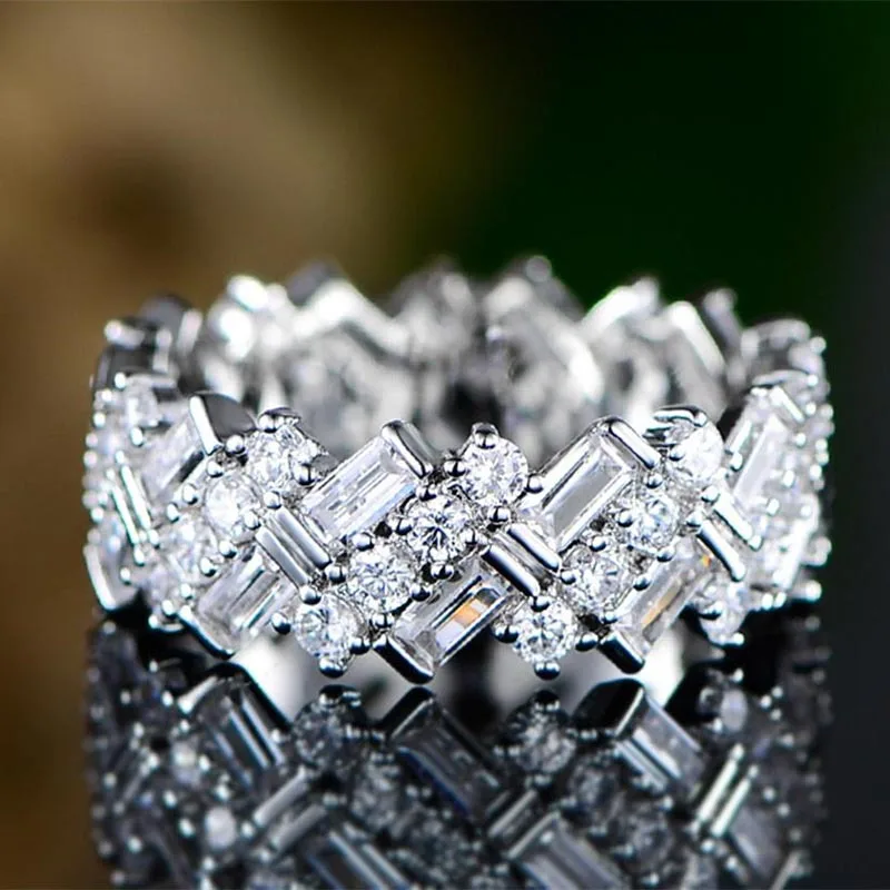 

Luxury Sparkling Cubic Zirconia Anniversary Ring White Gold Plated Crystal Wedding Ring Engagement Jewelry Lover' Gift for Women