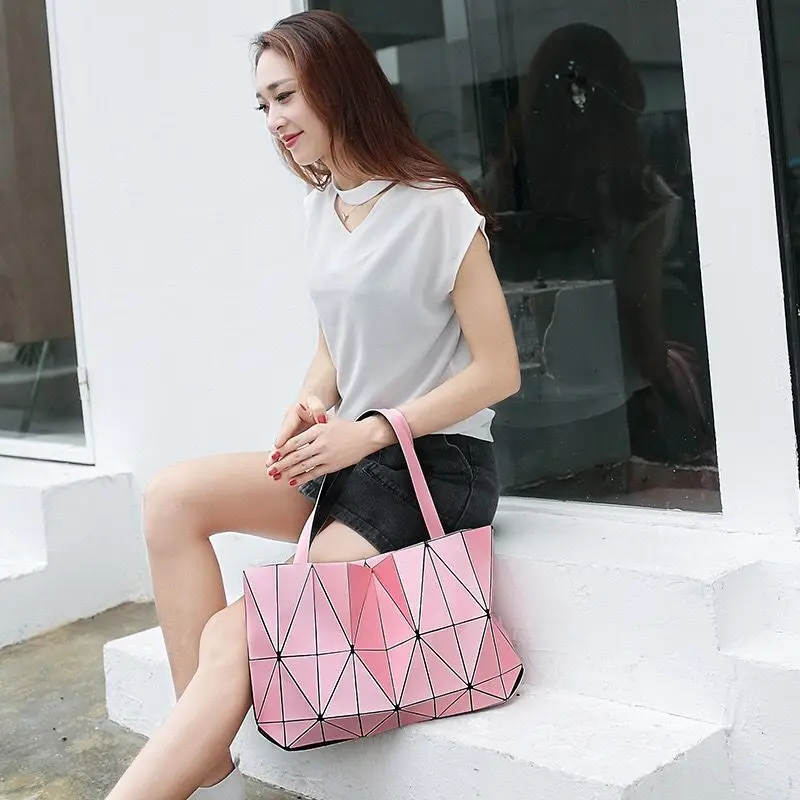 

Crocrogo Ladies' Geometric Luminous Tote Shoulder Hand Bag Lattice Reflective Travel Casual Shopping Beach Purse Bags For Girl