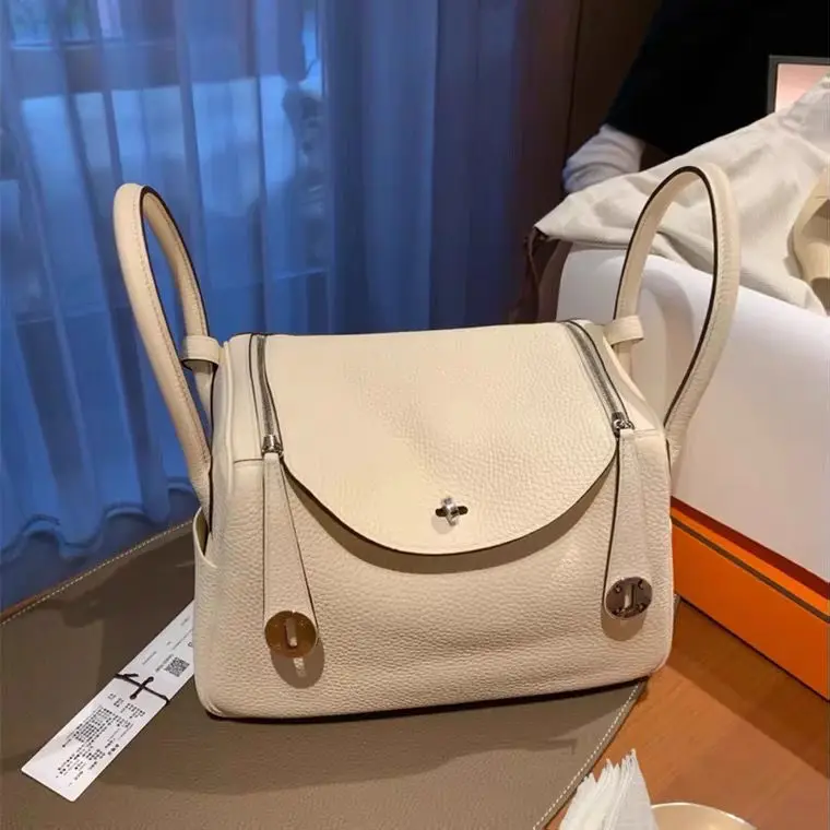 

Women Bag High Quality Leather Doctor Bag Fashion Women Designer Bag Shopping Casual Shoulder Bag White Black Messenger Handbag