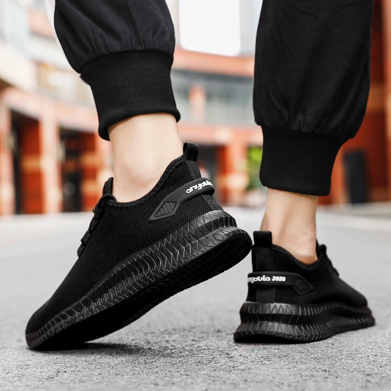 

2021 New Super Light Men's Running Shoes Flying Knit Upper Sneakers Outdoor Breathable Casual Sports Jogging Shoes