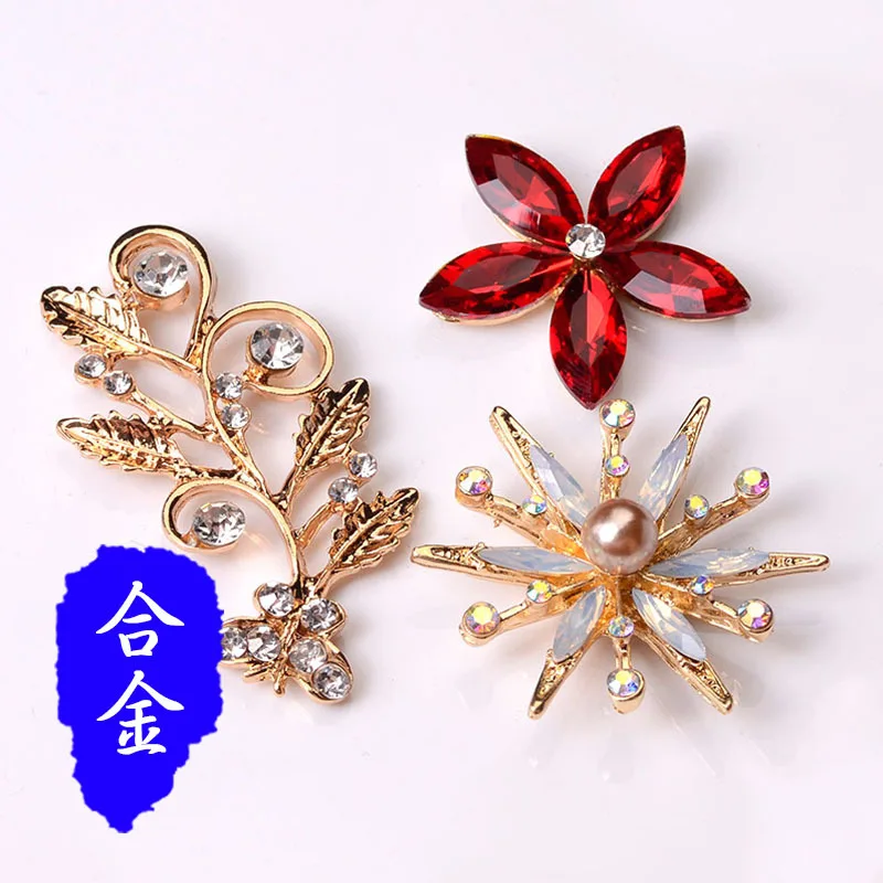 

30pcs gold Color Alloy Material rhinestone Leaf Charm Flower pendant For Head DIY Wedding Handmade Jewelry Making