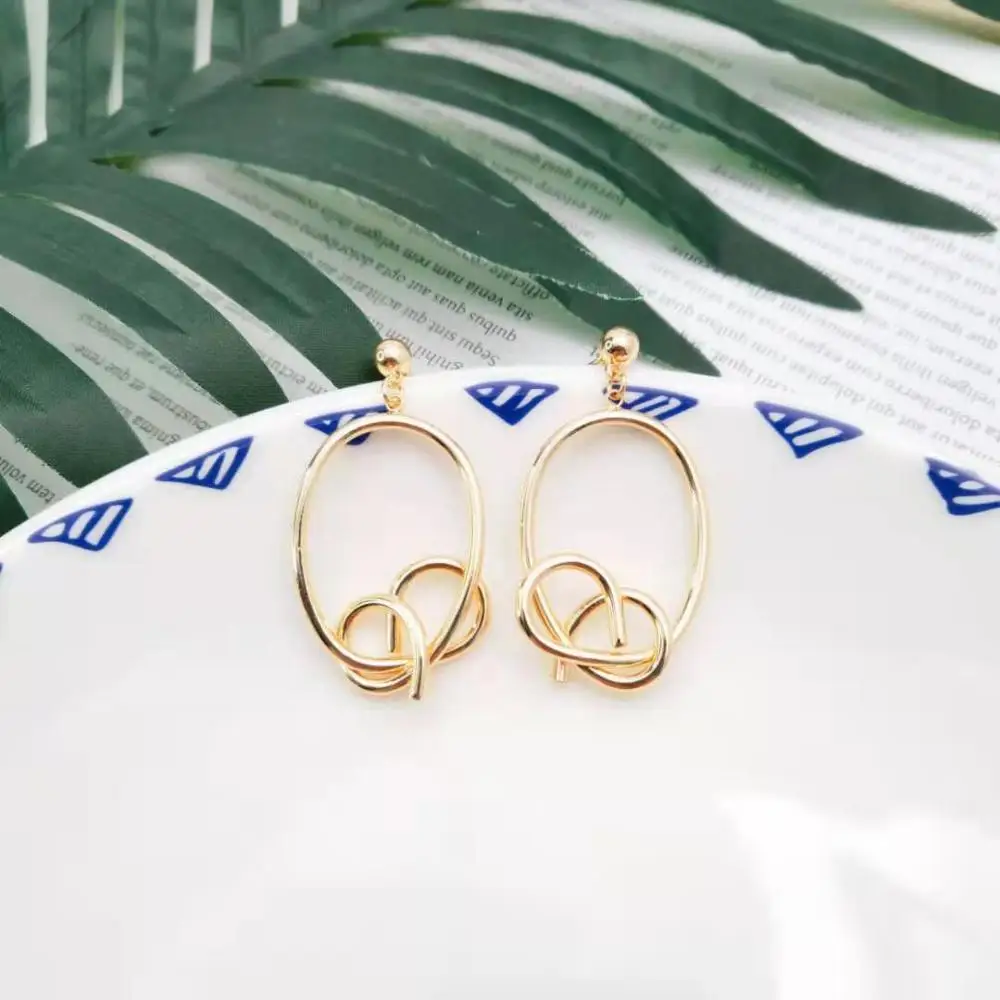 Новинки 2020 года - золотые серьги модных украшений для свадебных вечеринок, подарков и женских аксессуаров высокого качества.