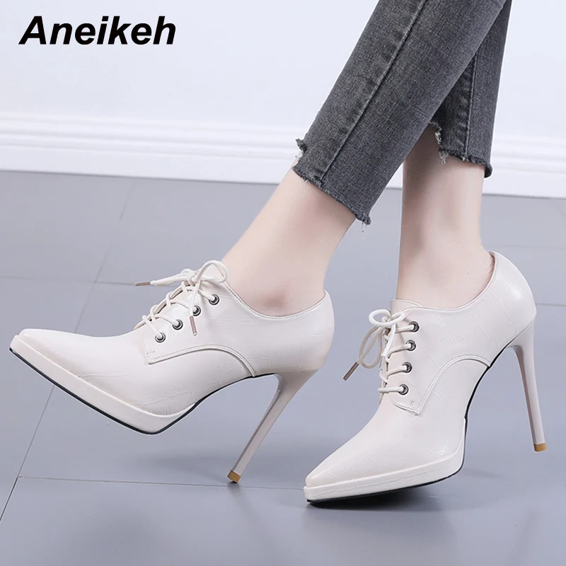 

Aneikeh весна/осень новые остроносые ботильоны на тонком каблуке с перекрестной шнуровкой модная 2022 женская обувь Классические однотонные Веч...