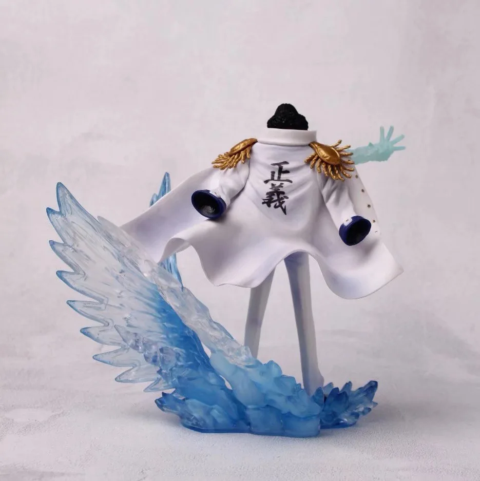 Супербоевая модель Kuzan Aokiji фотография диаметром 20 см |