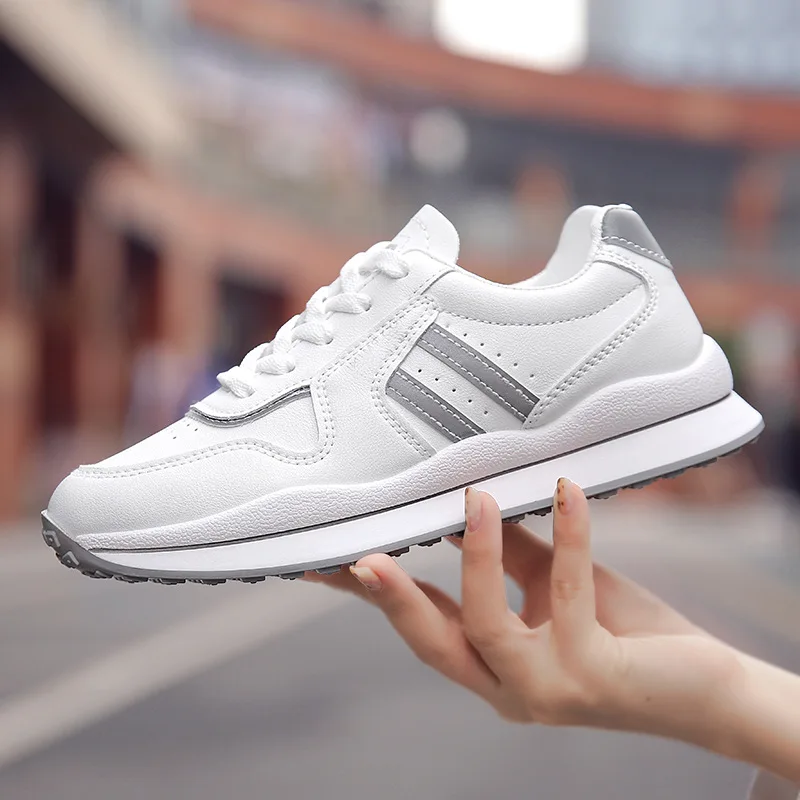 

Women Casual Shoes 2021 New Women Sneakers Fashion Breathable PU Leather Platform White Women Shoes Soft Footwears