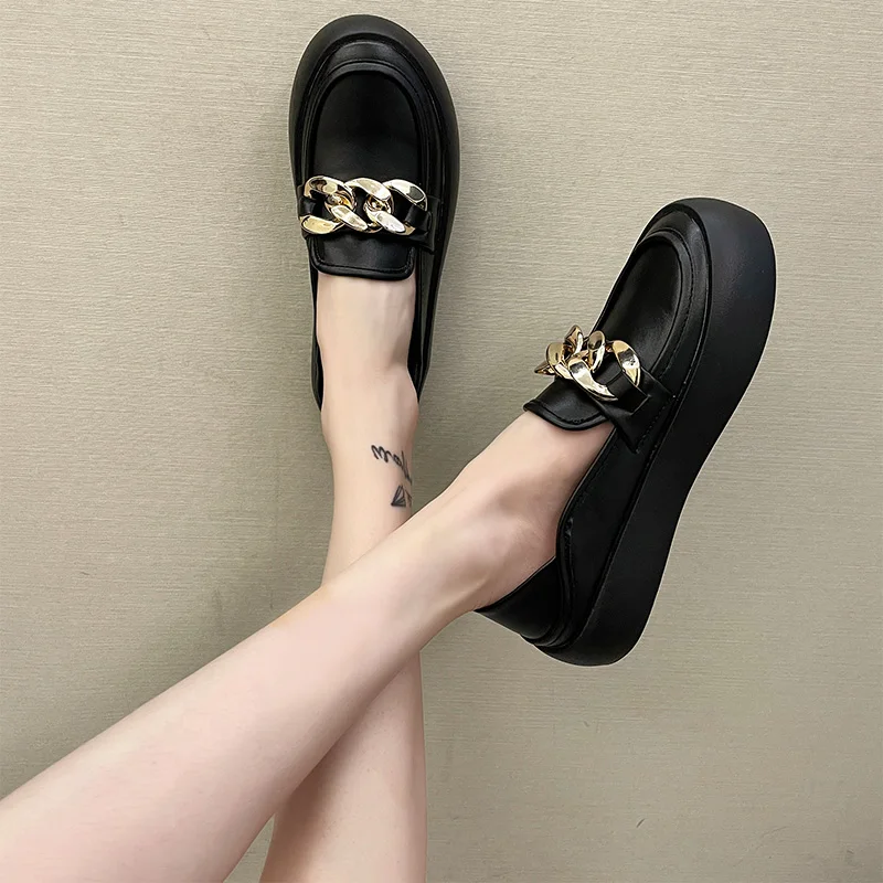 

British Style Womens Derby Shoes Casual Female Sneakers All-Match Slip-on Modis Round Toe Clogs Platform Loafers With Fur Preppy
