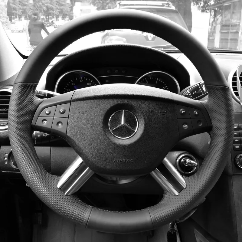 

DIY Hand-Stitched Peach Wood Carbon Fiber Leather Car Steering Wheel Cover for Mercedes-Benz C-Class ML350 S300 S350 E260l GL400