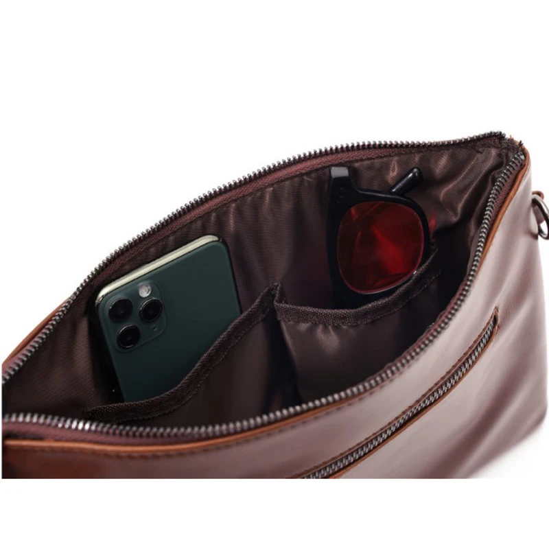 

PU Leather Personality Rivet Clutch Bag Korean Trend Shoulder Bag IPAD Bag Design Retro Crazy Horse Retro Men's Clutch Bag 2020