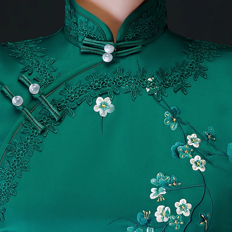 

Oversize 4XL Autumn New Arrival Vintage Half Sleeve Embroidery Cheongsam Sexy Women Formal Long Dress Print Flower Satin Qipao