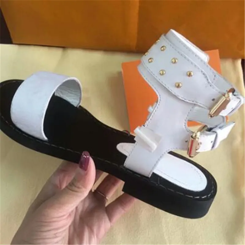 

Ollymurs Rivet Sandals Buckle Summer Shoes Ladies Shoes Round Toe Women Shoes Leather Shoes New Fashion Women Shoes